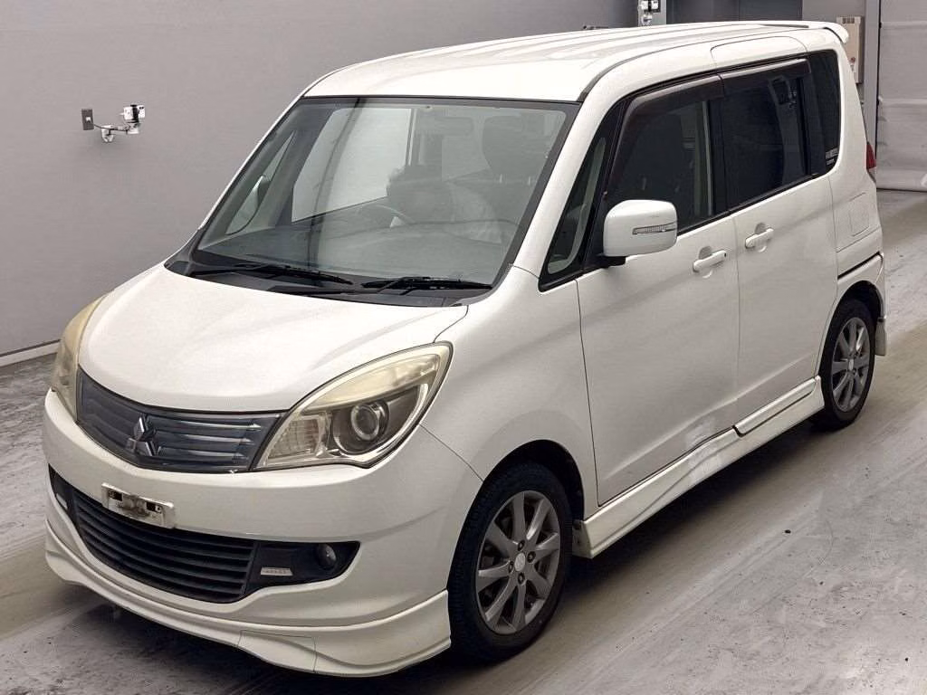 MITSUBISHI DELICA D:2