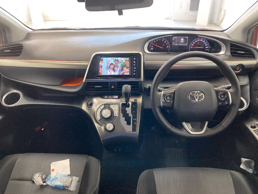 TOYOTA SIENTA