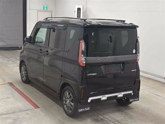 MITSUBISHI DELICA MINI