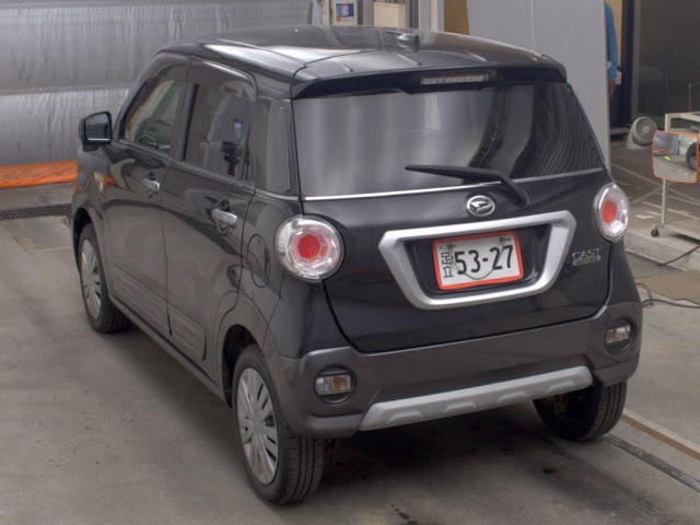 DAIHATSU CAST