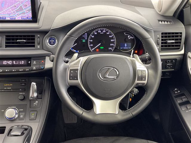 Lexus CT200h
