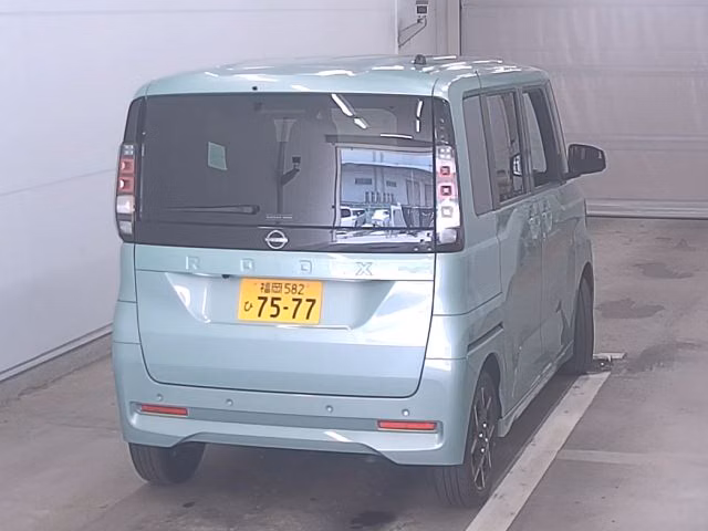 NISSAN ROOX
