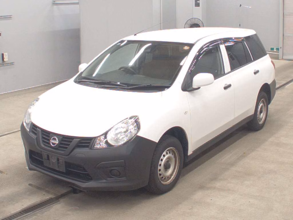 Nissan AD
