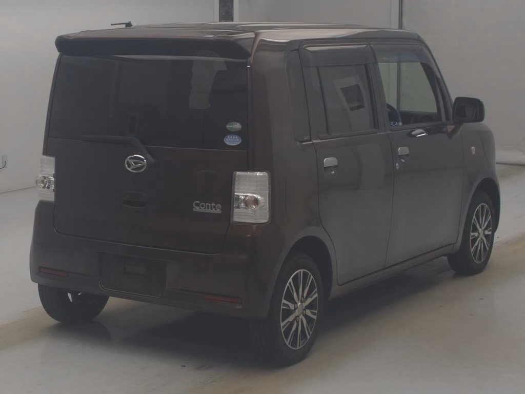 DAIHATSU MOVE CONTE