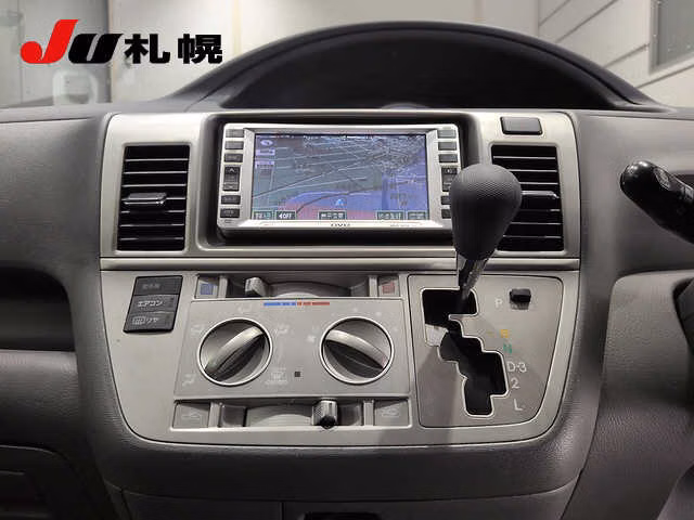 TOYOTA RAUM