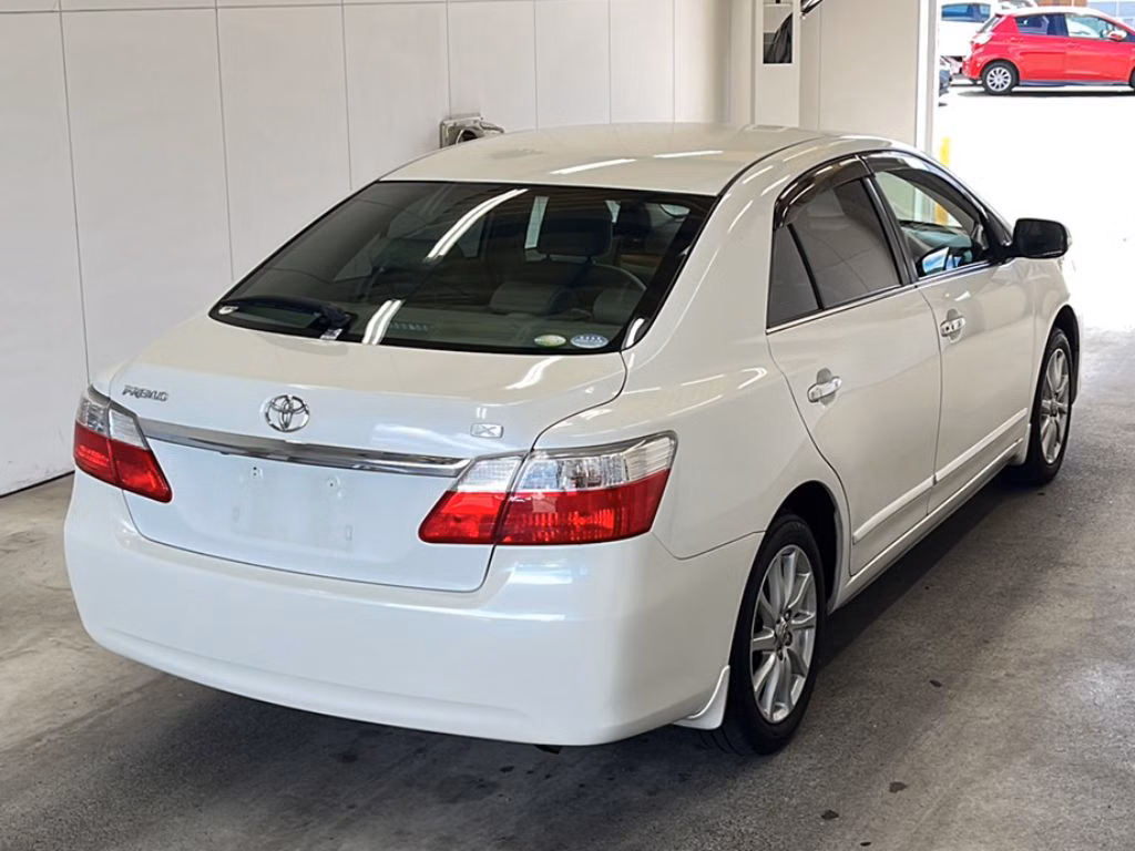 TOYOTA PREMIO