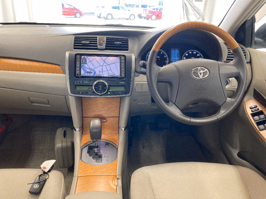 TOYOTA PREMIO