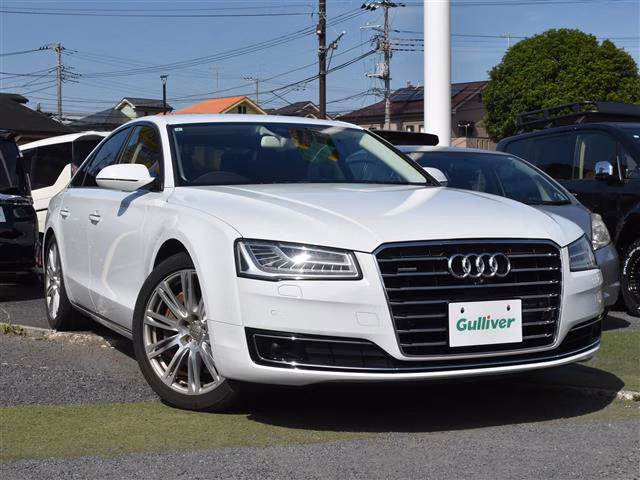 AUDI A8