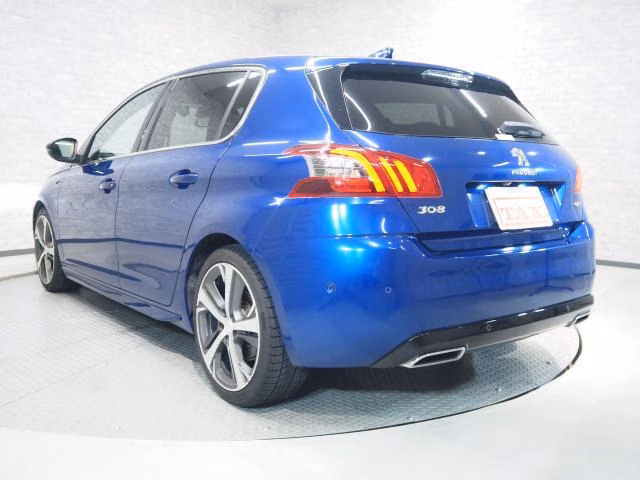 PEUGEOT 308