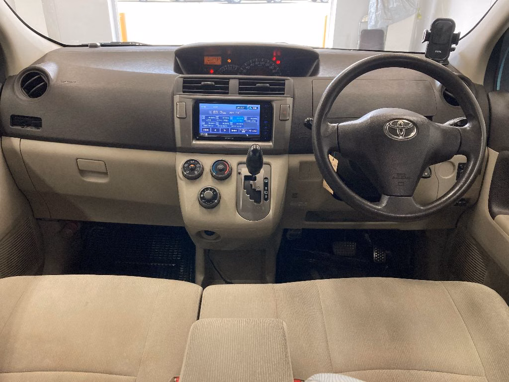 TOYOTA PASSO SETTE