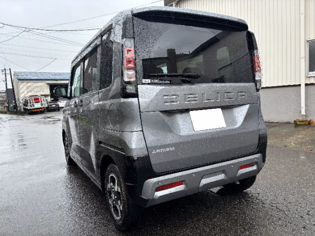 MITSUBISHI DELICA MINI