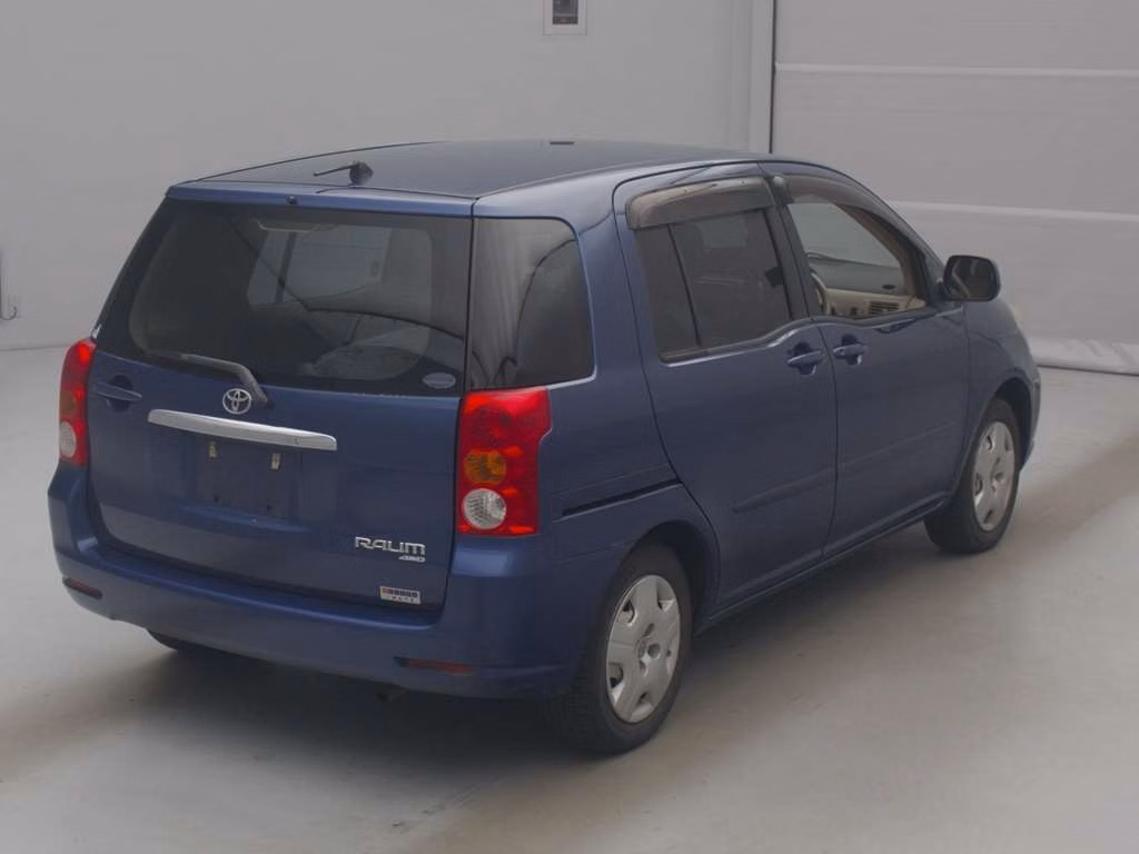 TOYOTA RAUM