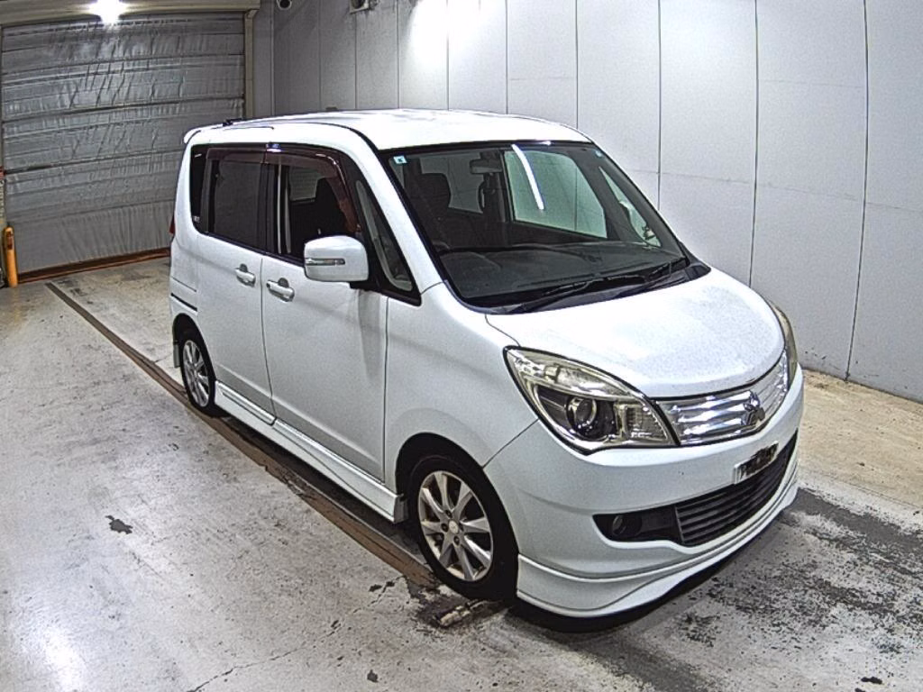 Mitsubishi Delica D:2