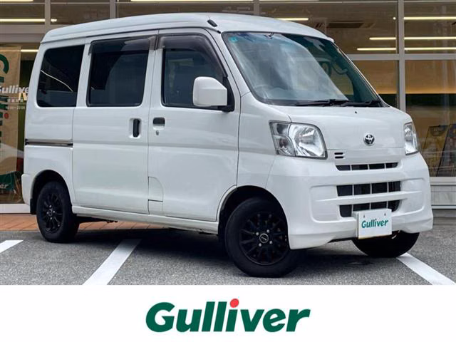 TOYOTA PIXIS VAN