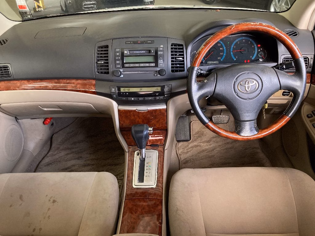 TOYOTA PREMIO