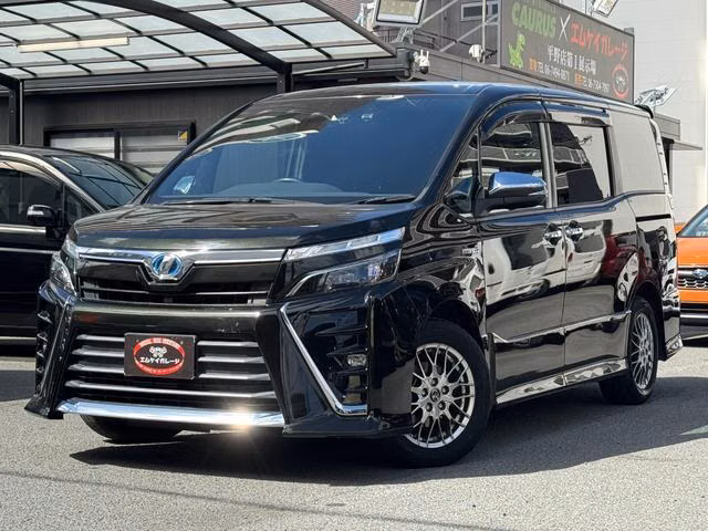 TOYOTA VOXY