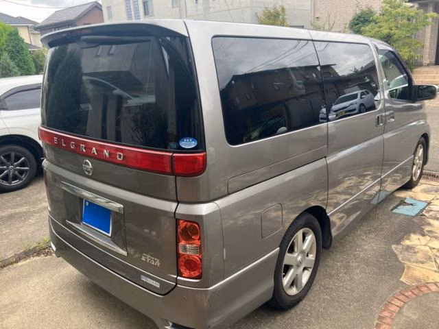 Nissan Elgrand