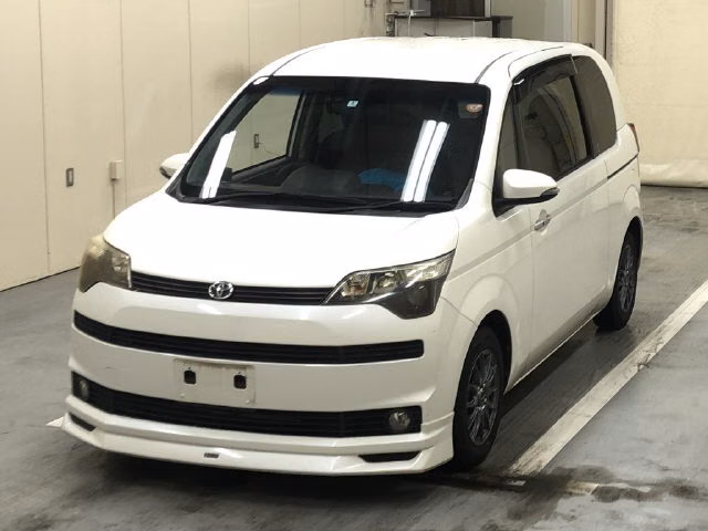 TOYOTA SPADE