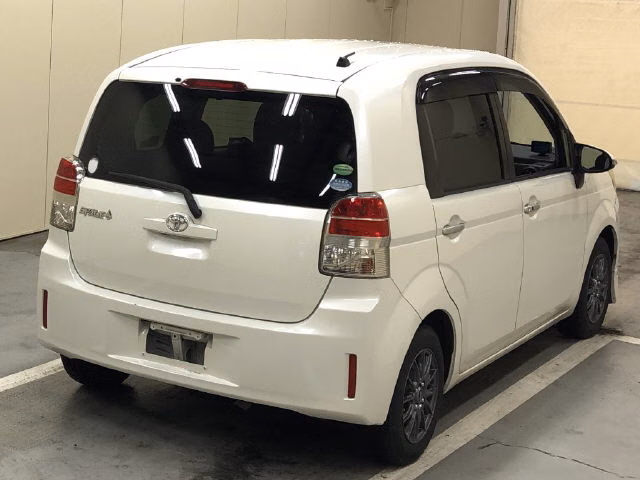 TOYOTA SPADE