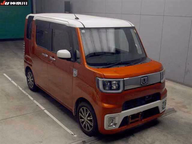 DAIHATSU WAKE
