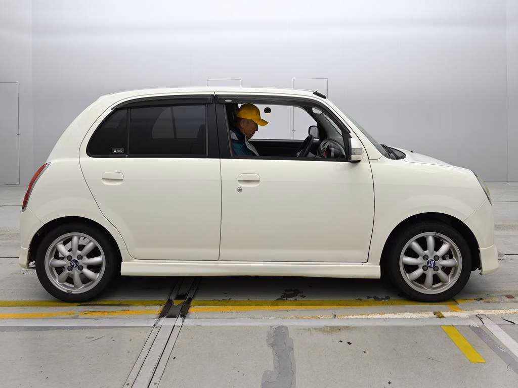 DAIHATSU MIRA GINO