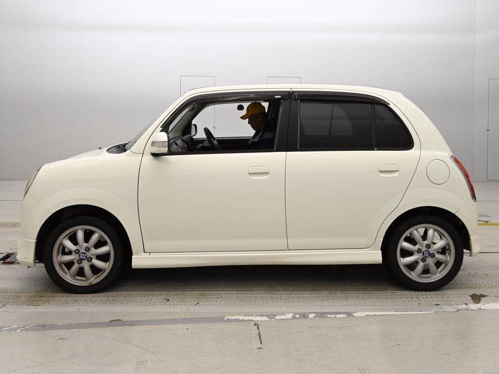 DAIHATSU MIRA GINO
