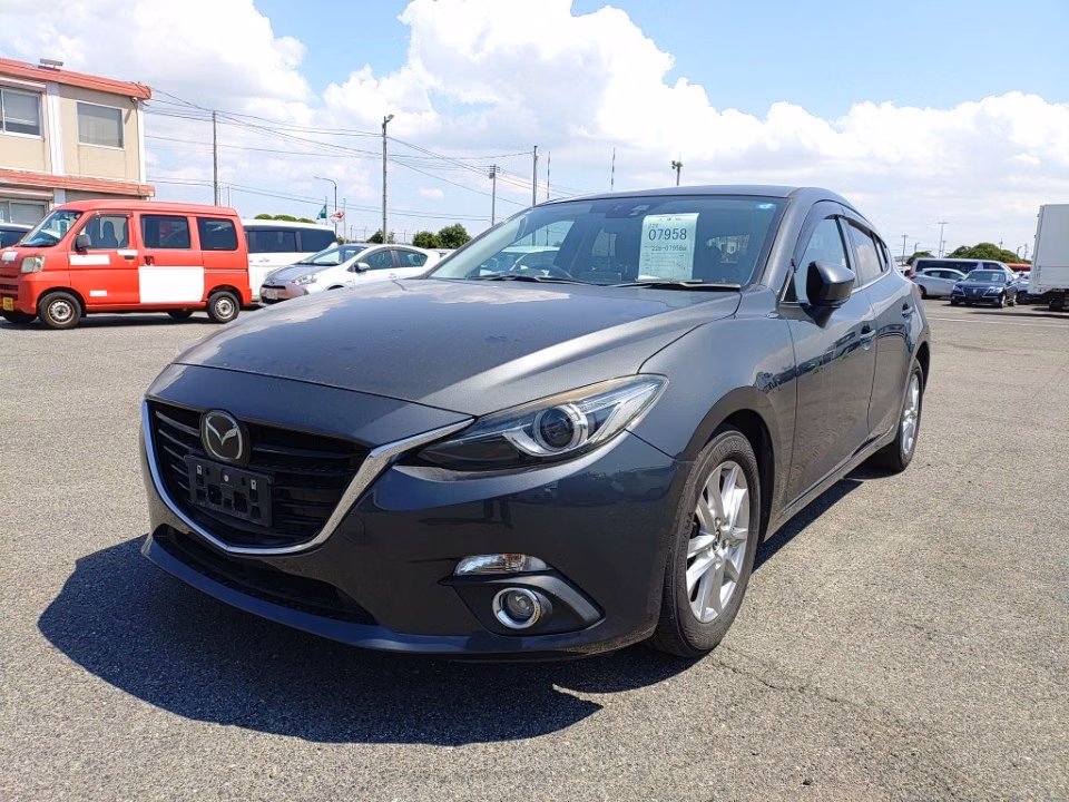 MAZDA AXELA