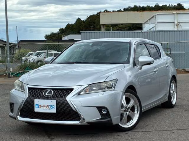 LEXUS CT200H