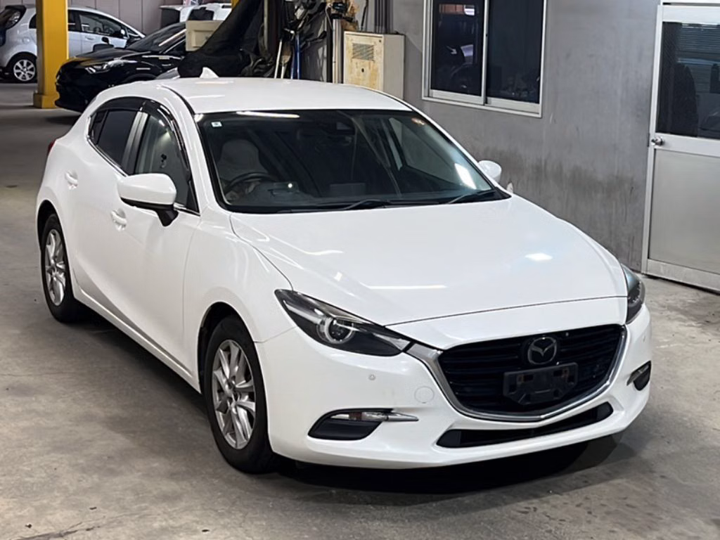 MAZDA AXELA