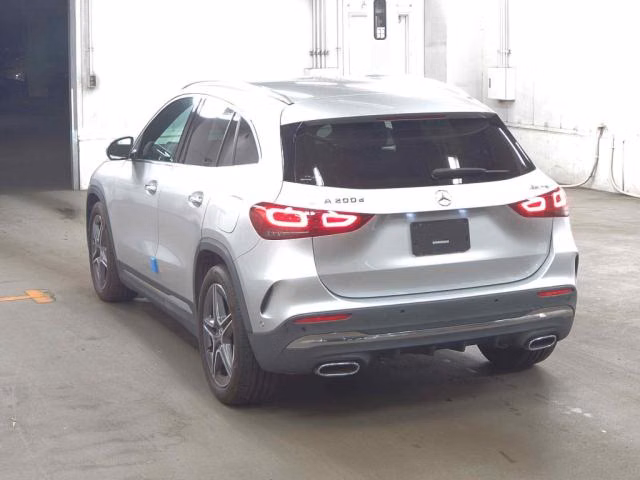 MERCEDES-BENZ GLA-CLASS