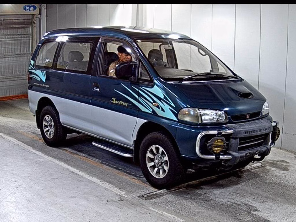 MITSUBISHI DELICA