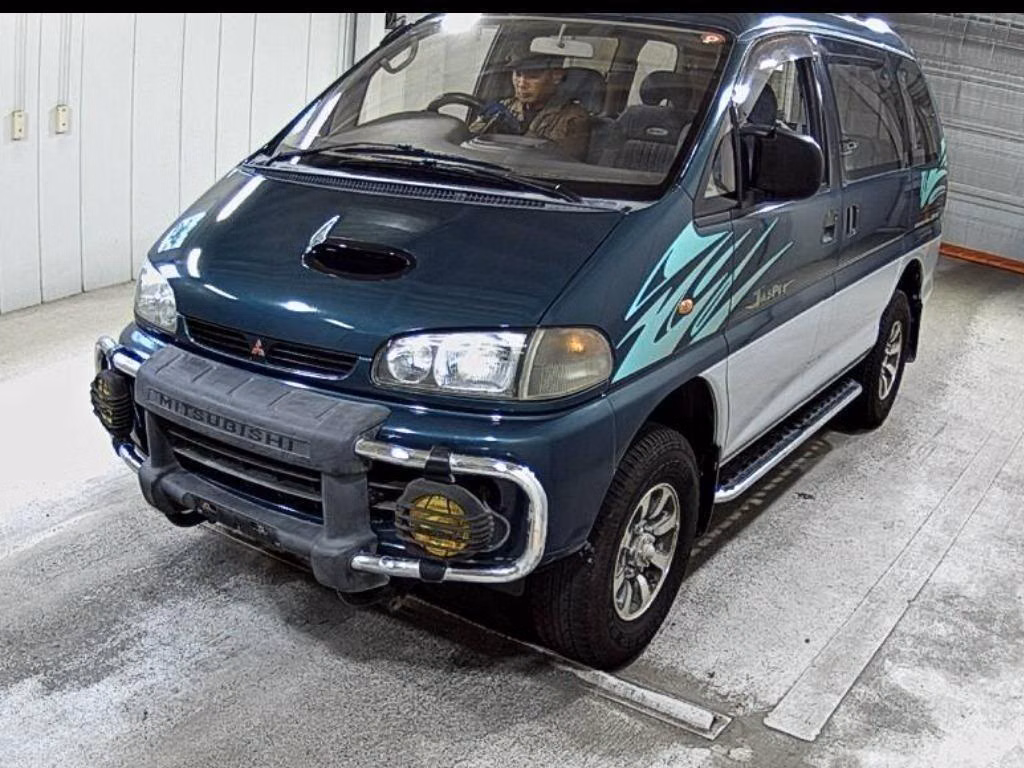 MITSUBISHI DELICA