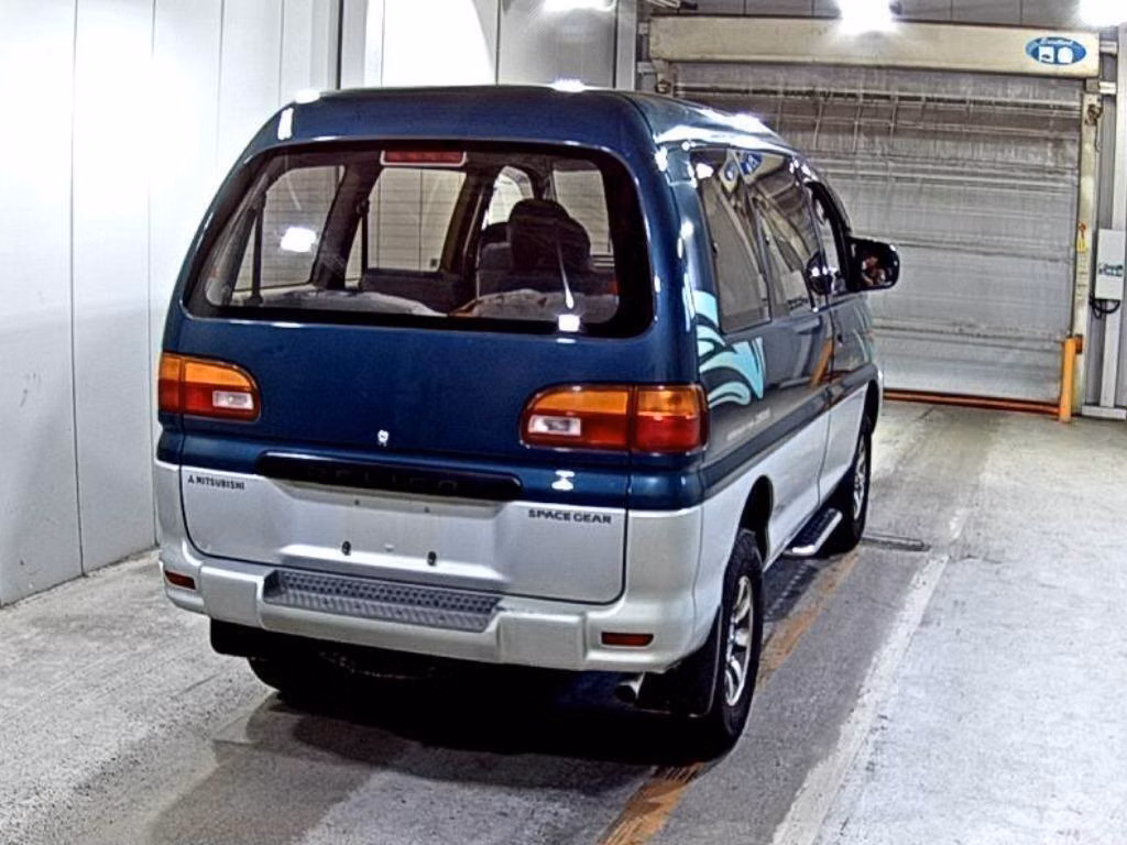 MITSUBISHI DELICA