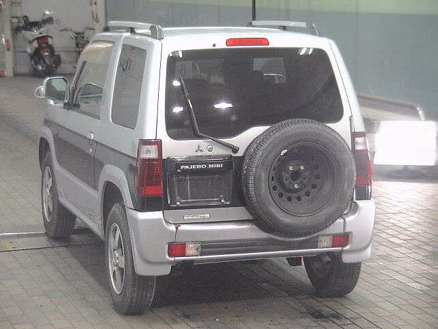MITSUBISHI PAJERO MINI