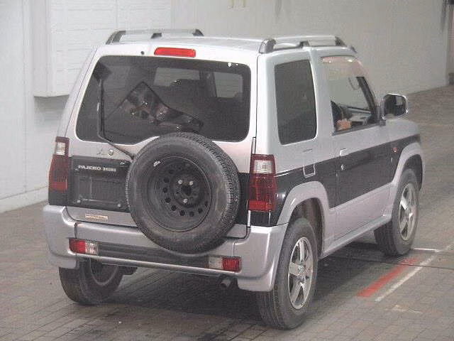 MITSUBISHI PAJERO MINI