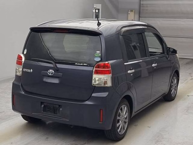 TOYOTA SPADE