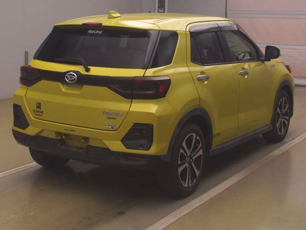 DAIHATSU ROCKY