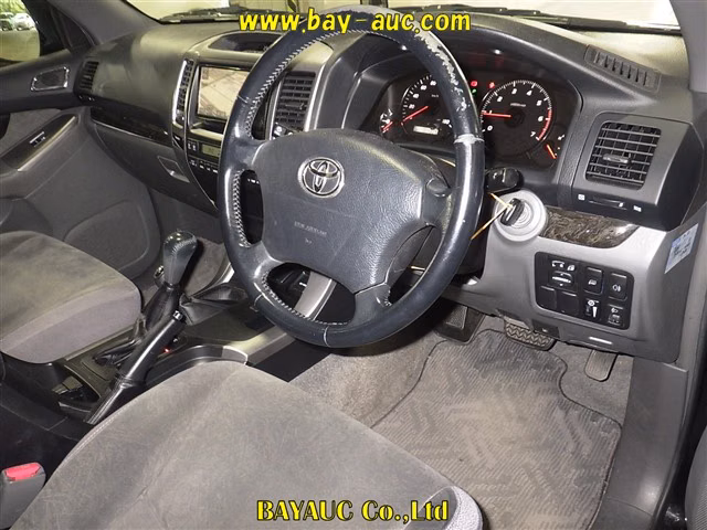 TOYOTA LAND CRUISER PRADO