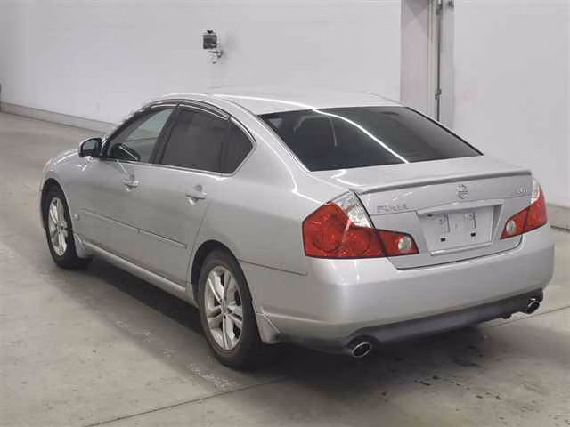 NISSAN FUGA