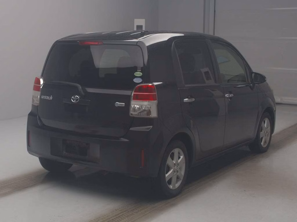 TOYOTA SPADE