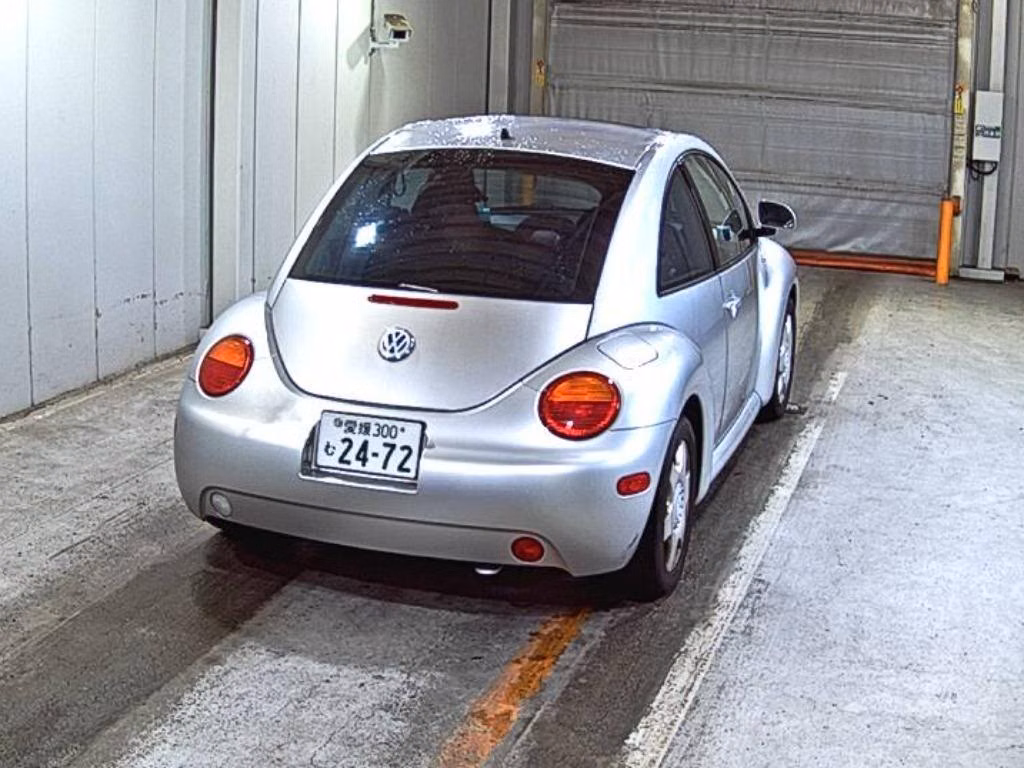VOLKSWAGEN BEETLE