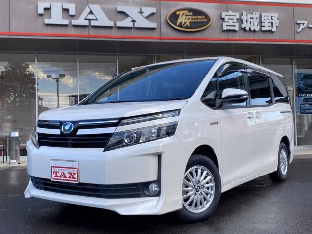 TOYOTA VOXY