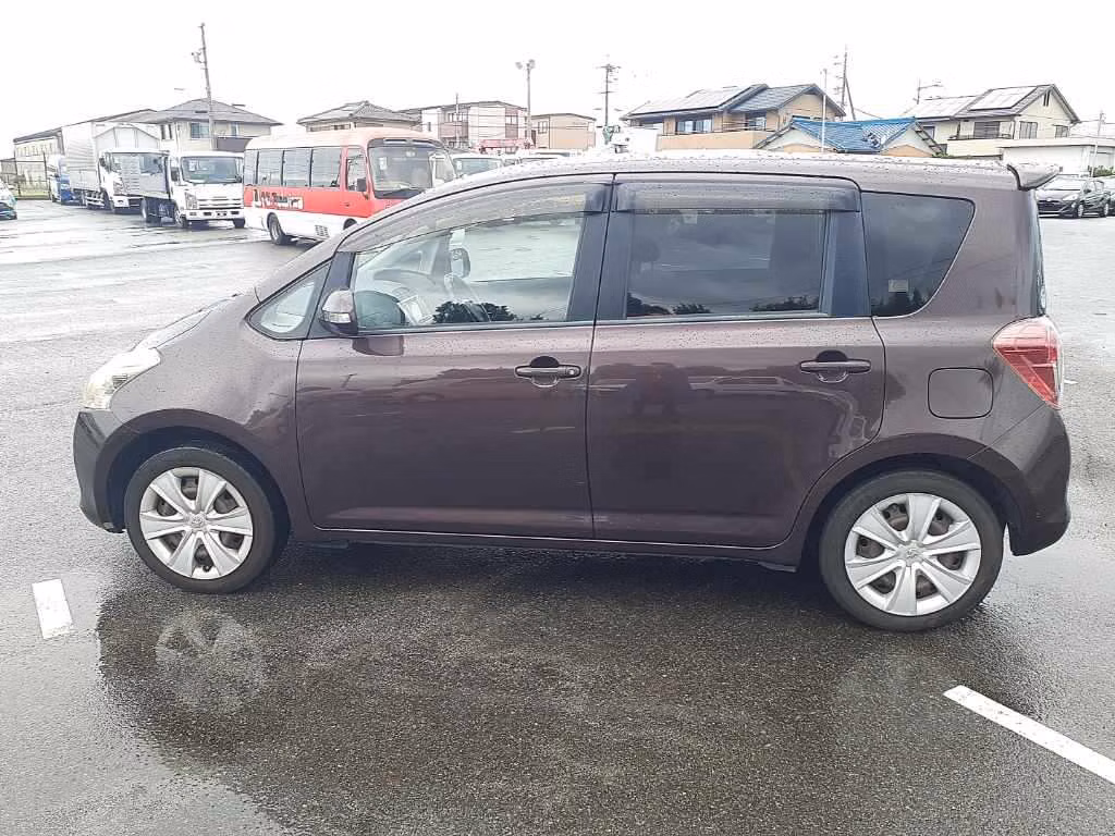 TOYOTA RACTIS