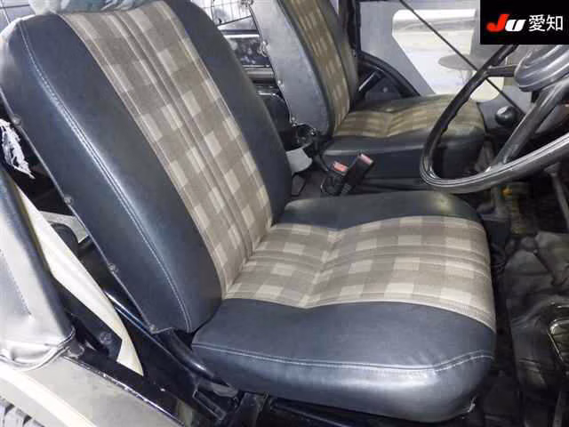 MITSUBISHI JEEP