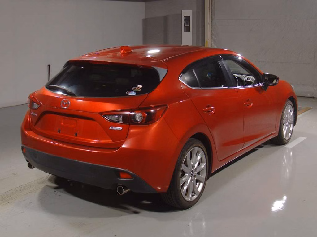 MAZDA AXELA