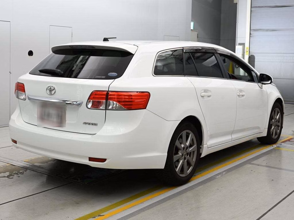 TOYOTA AVENSIS