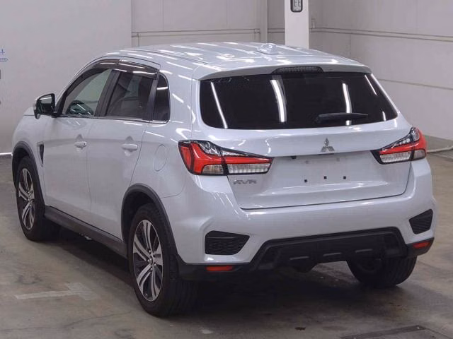 MITSUBISHI RVR