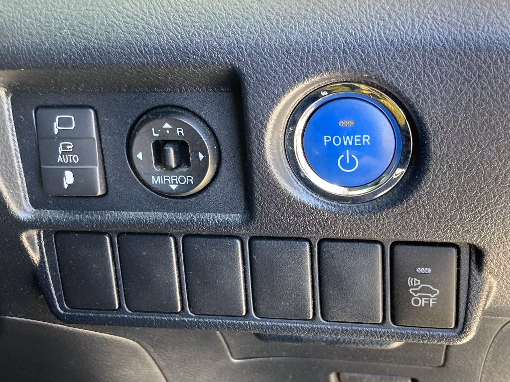 TOYOTA SAI