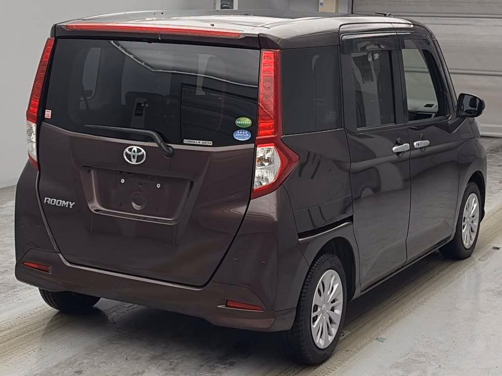 TOYOTA ROOMY