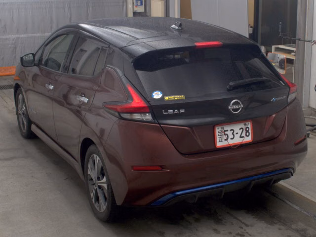 NISSAN LEAF